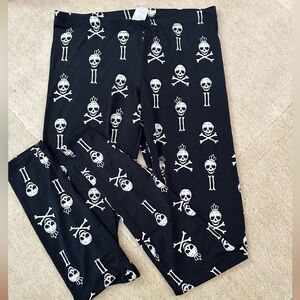 skull and cross bones leggings